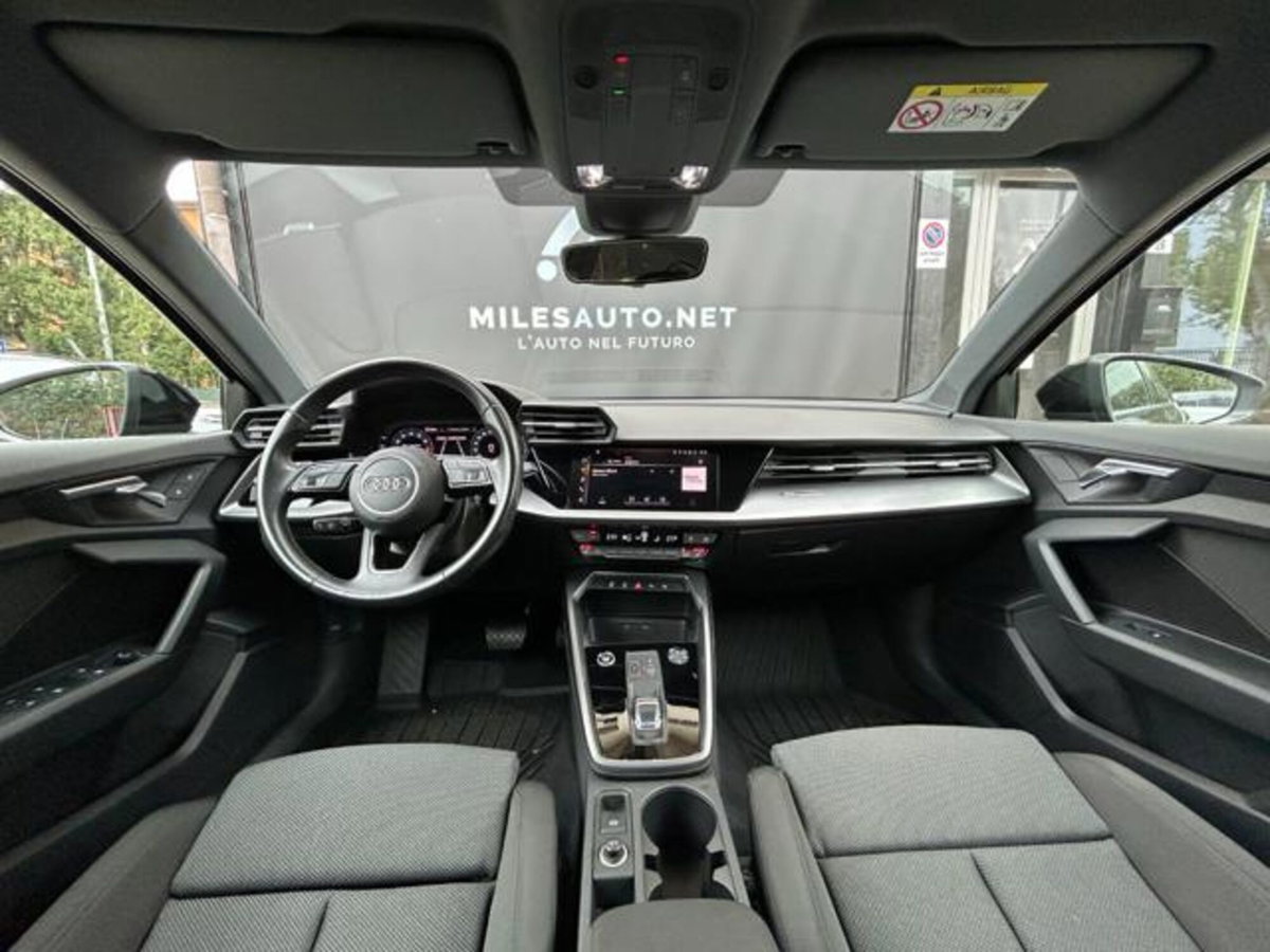 Audi A3 Sportback 30 g-tron S tronic Business (19)