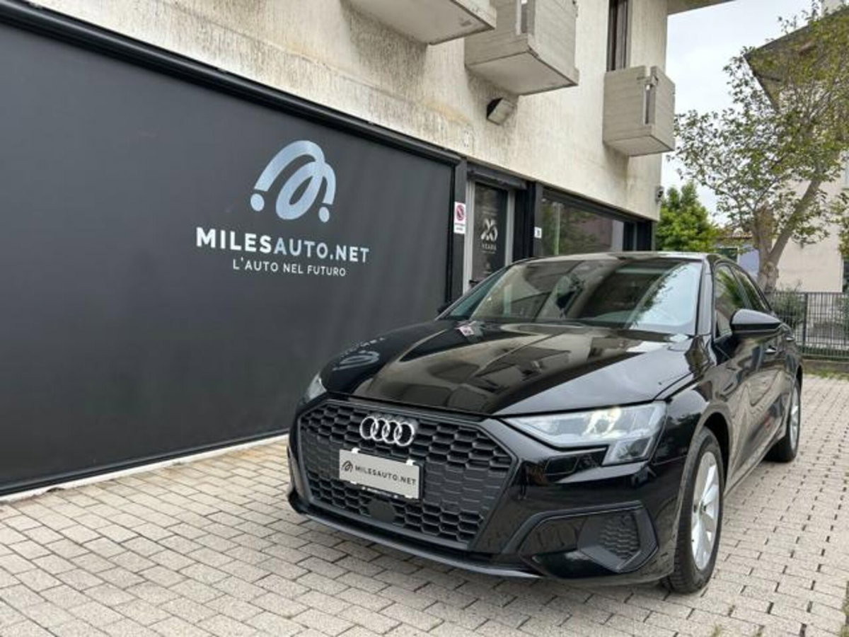 Audi A3 Sportback 30 g-tron S tronic Business (3)
