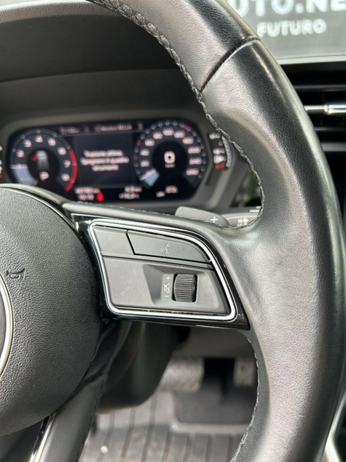 Audi A3 Sportback 30 g-tron S tronic Business (10)