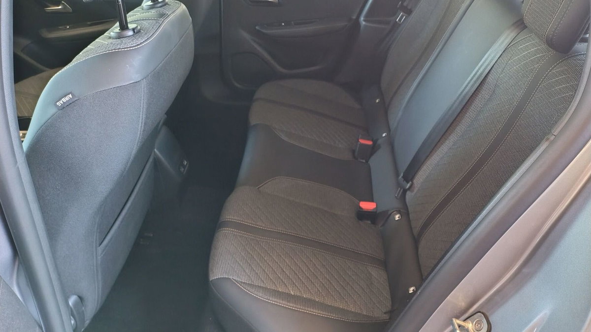 Peugeot 208 PureTech 100 Stop&Start 5 porte Allure (11)