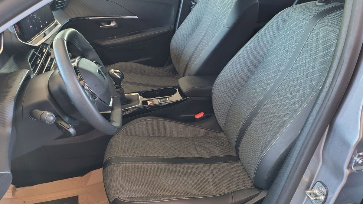 Peugeot 208 PureTech 100 Stop&Start 5 porte Allure (7)