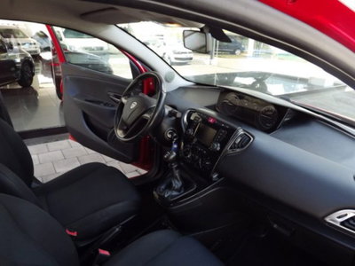 Lancia Ypsilon 1.2 69 CV 5 porte Elefantino Blu (13)