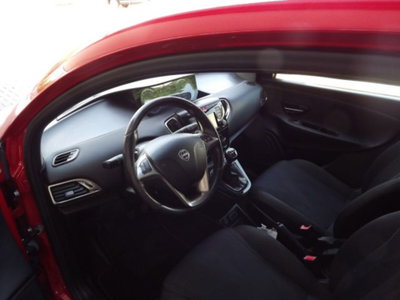 Lancia Ypsilon 1.2 69 CV 5 porte Elefantino Blu (7)