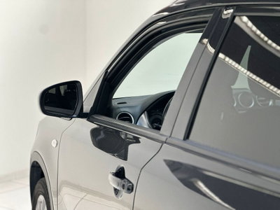 Suzuki Vitara 1.4 Hybrid Starview (17)