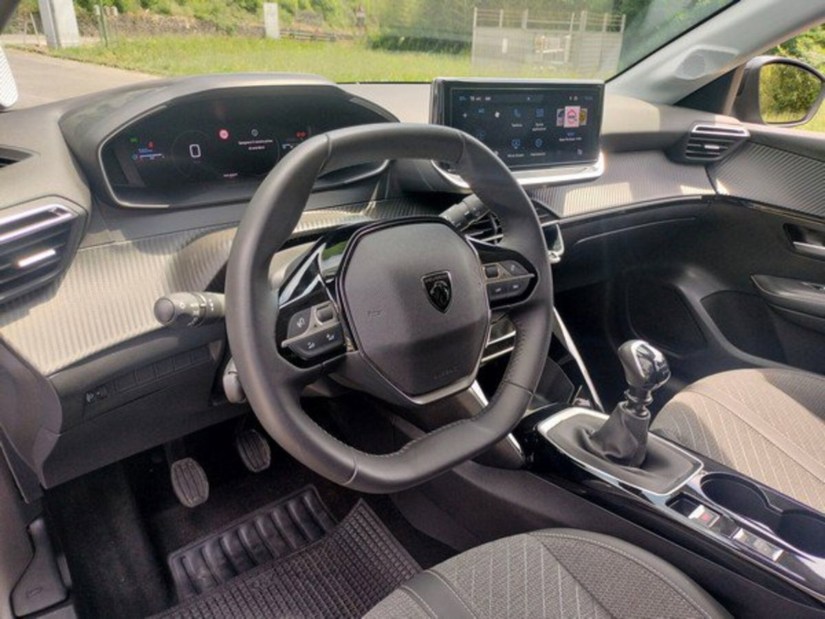 Peugeot 208 PureTech 100 Stop&Start 5 porte Allure (12)