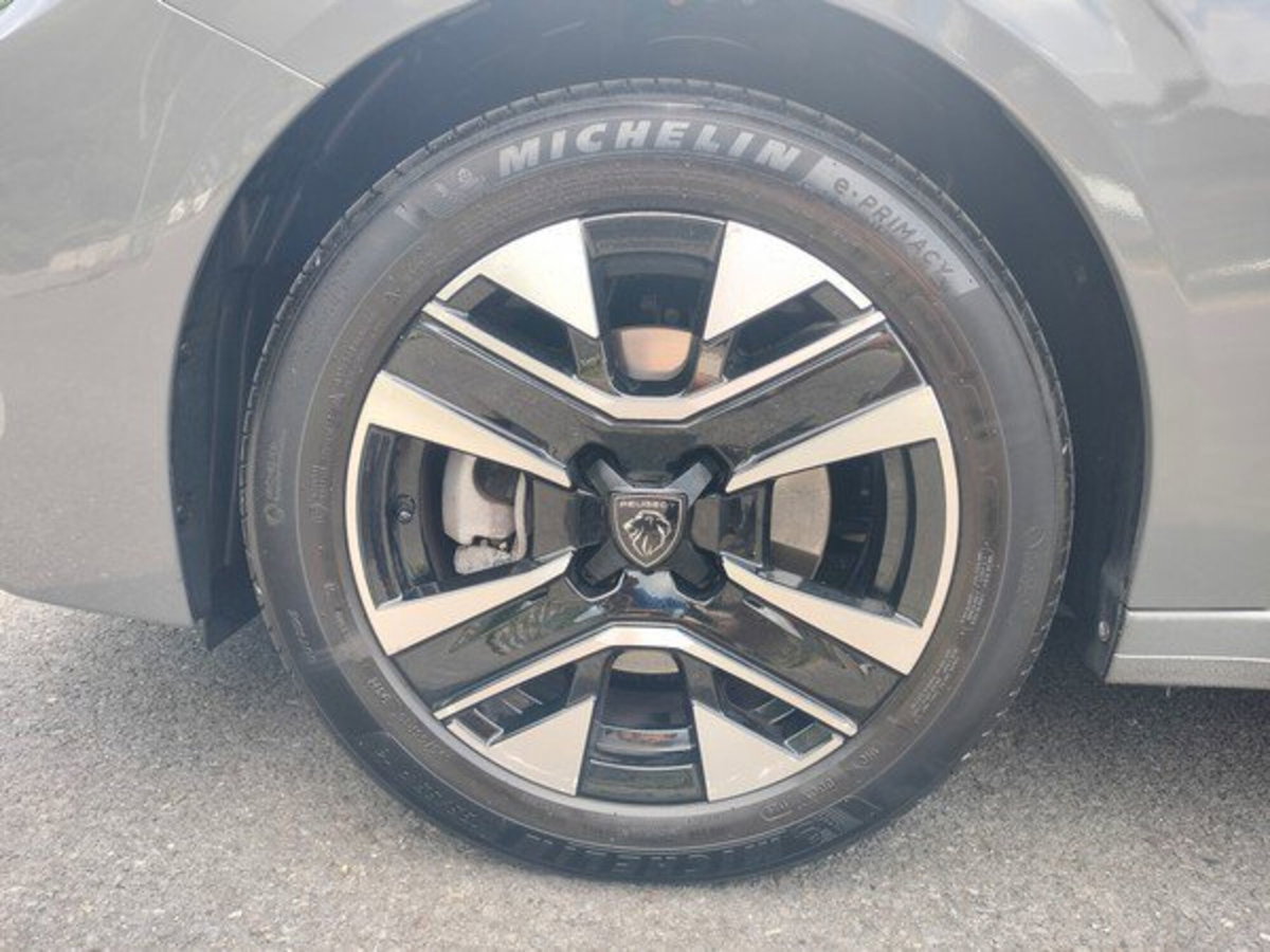 Peugeot 208 PureTech 100 Stop&Start 5 porte Allure (9)