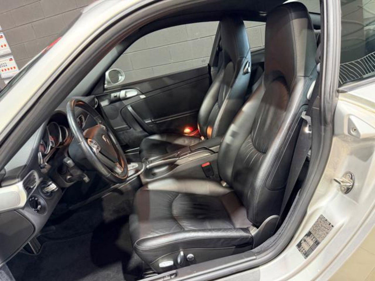 Porsche 911 Coupé Carrera 4S (11)