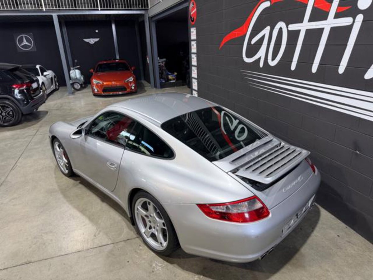Porsche 911 Coupé Carrera 4S (5)