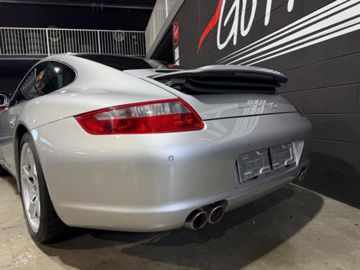 Porsche 911 Coupé Carrera 4S (6)