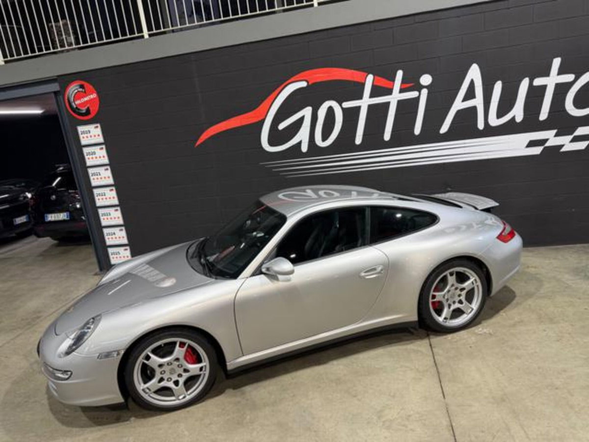 Porsche 911 Coupé Carrera 4S (7)