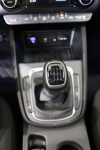 Hyundai Kona 1.6 CRDI Hybrid 48V iMT XTech (19)