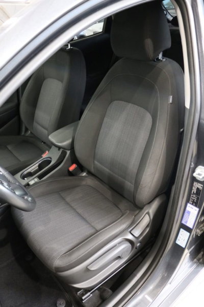 Hyundai Kona 1.6 CRDI Hybrid 48V iMT XTech (9)