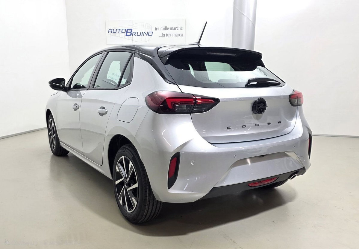 Opel Corsa 1.2 100 CV GS Line (7)