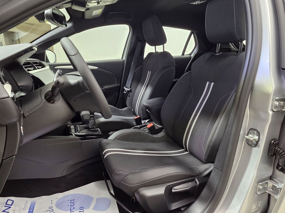Opel Corsa 1.2 100 CV GS Line (9)