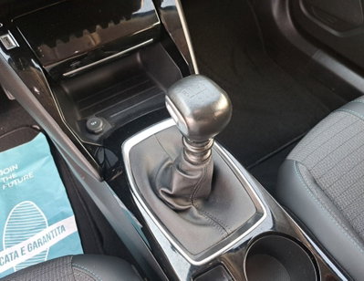 Peugeot 2008 1.2 turbo Allure 100cv (15)
