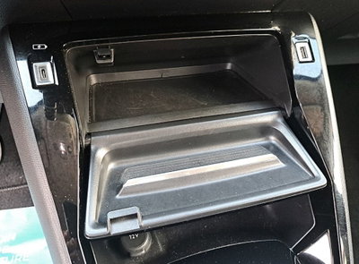 Peugeot 2008 1.2 turbo Allure 100cv (17)