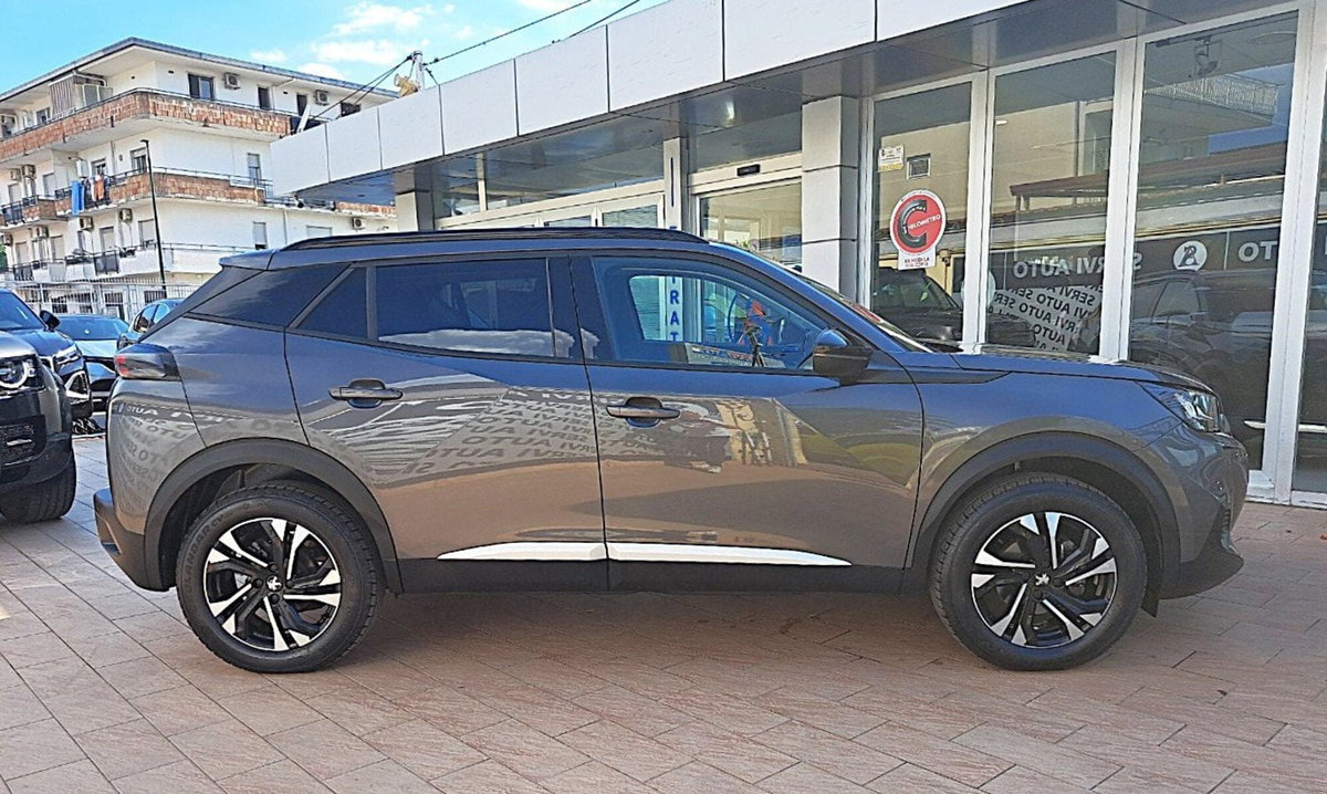Peugeot 2008 1.2 turbo Allure 100cv (6)
