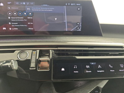Peugeot 3008 1.2 hybrid Allure 145cv e-dcs6 (17)