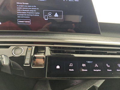 Peugeot 3008 1.2 hybrid Allure 145cv e-dcs6 (18)
