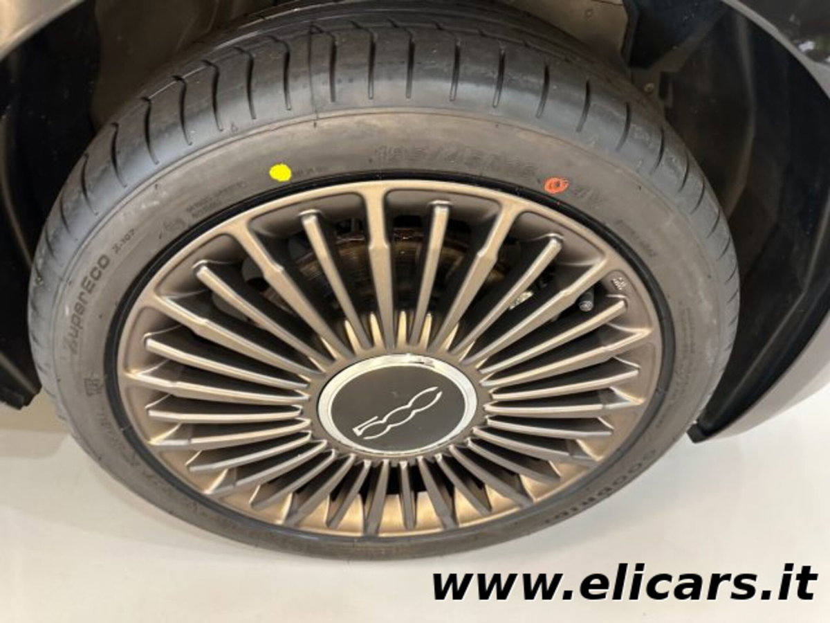 Fiat 500 1.0 Hybrid Lounge (12)