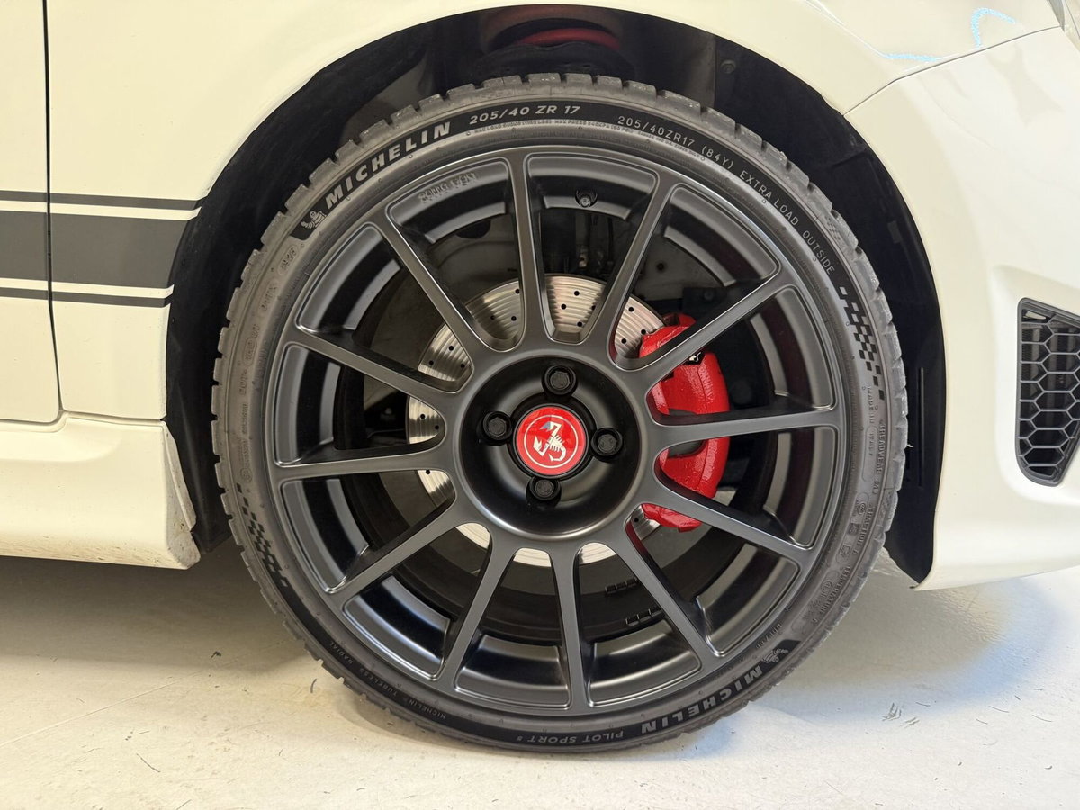 Abarth 595 595 1.4 Turbo T-Jet 165 CV Turismo (9)