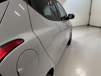 Lancia Ypsilon 1.2 69 CV 5 porte Mya (19)