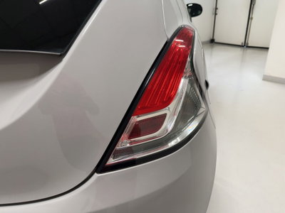 Lancia Ypsilon 1.2 69 CV 5 porte Mya (20)
