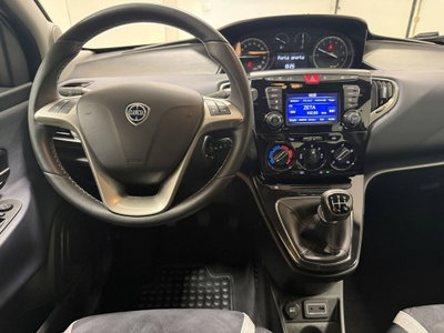 Lancia Ypsilon 1.2 69 CV 5 porte Mya (4)