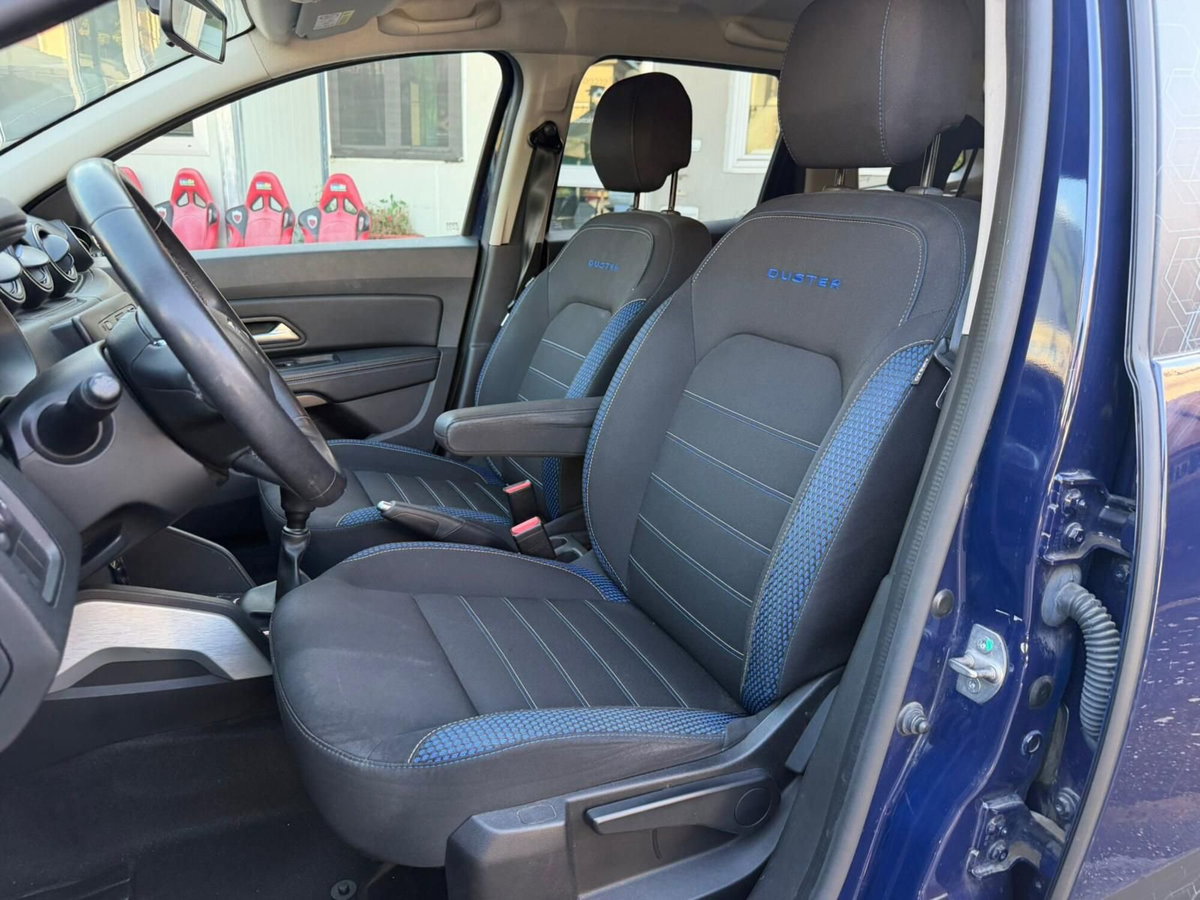 Dacia Duster 1.0 TCe 100 CV 4x2 15th Anniversary (15)