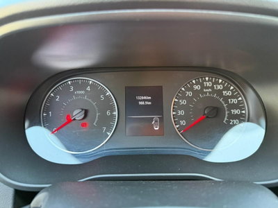 Dacia Duster 1.0 TCe 100 CV 4x2 15th Anniversary (9)