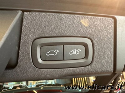 Volvo XC60 B4 automatico Plus Bright (16)
