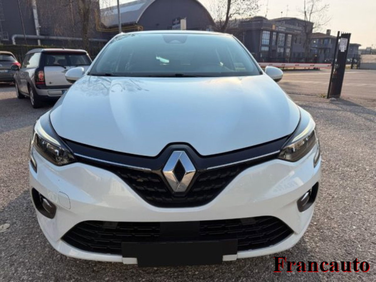 Renault Clio Full Hybrid E-Tech 140 CV 5 porte R.S. Line (2)