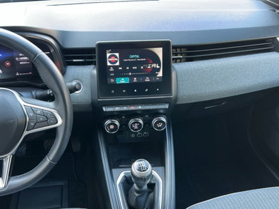 Renault Clio 1.0 tce Techno 90cv (13)