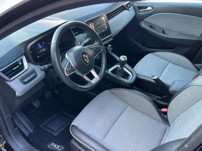 Renault Clio 1.0 tce Techno 90cv (9)