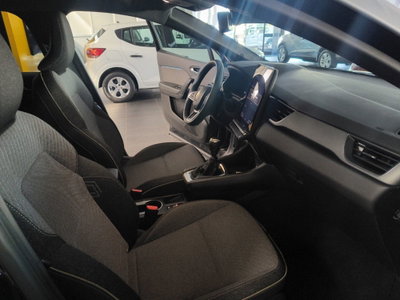 Renault Captur 1.0 tce Techno 90cv (9)
