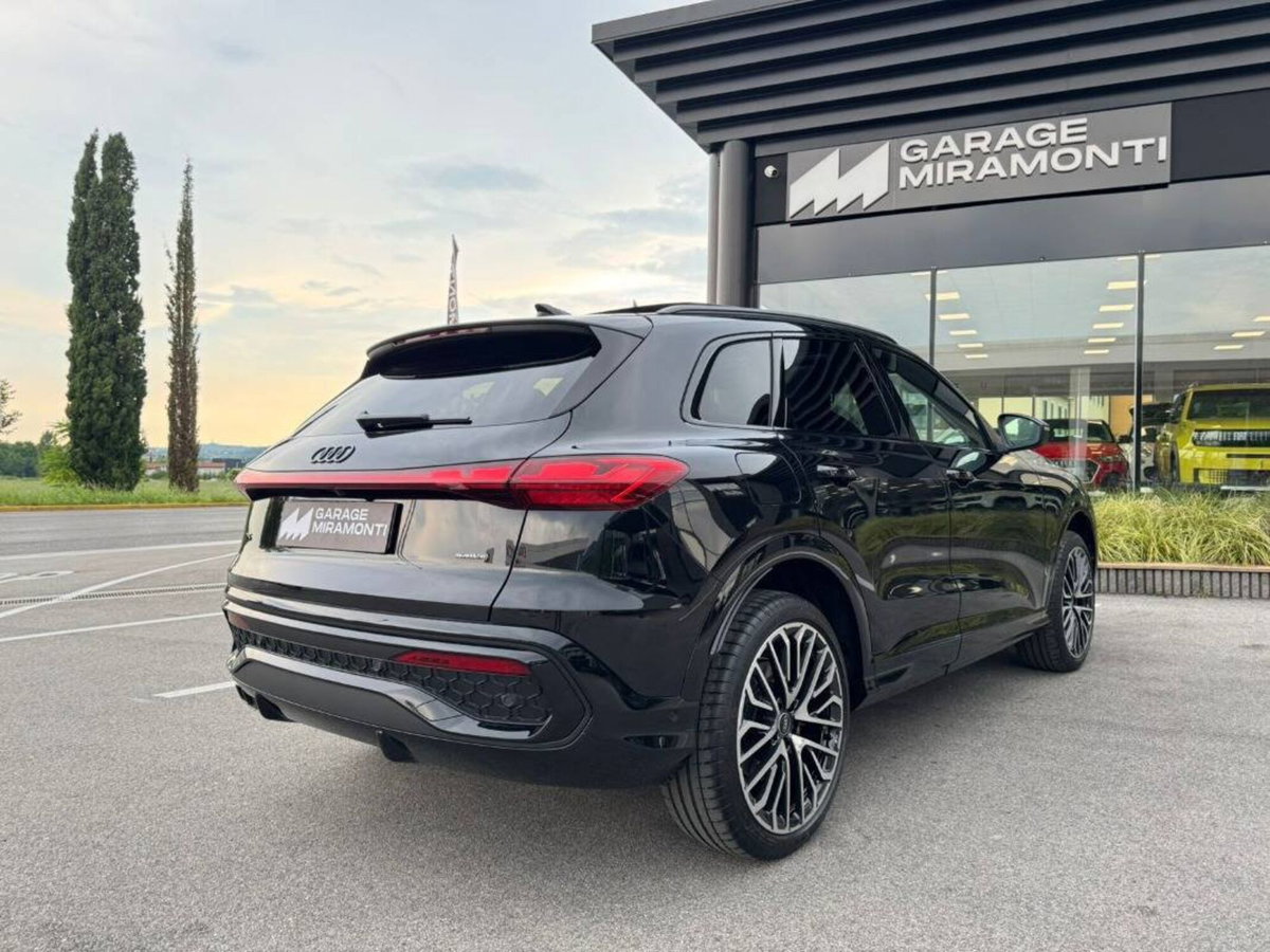 Audi Q5 Sportback 2.0 tdi mhev+ Launch Edition S line quattro 204cv s-tronic (3)