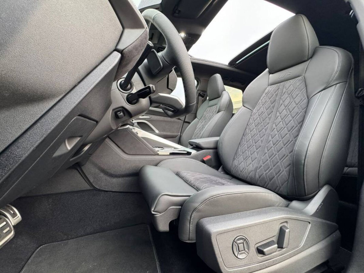 Audi Q5 Sportback 2.0 tdi mhev+ Launch Edition S line quattro 204cv s-tronic (6)