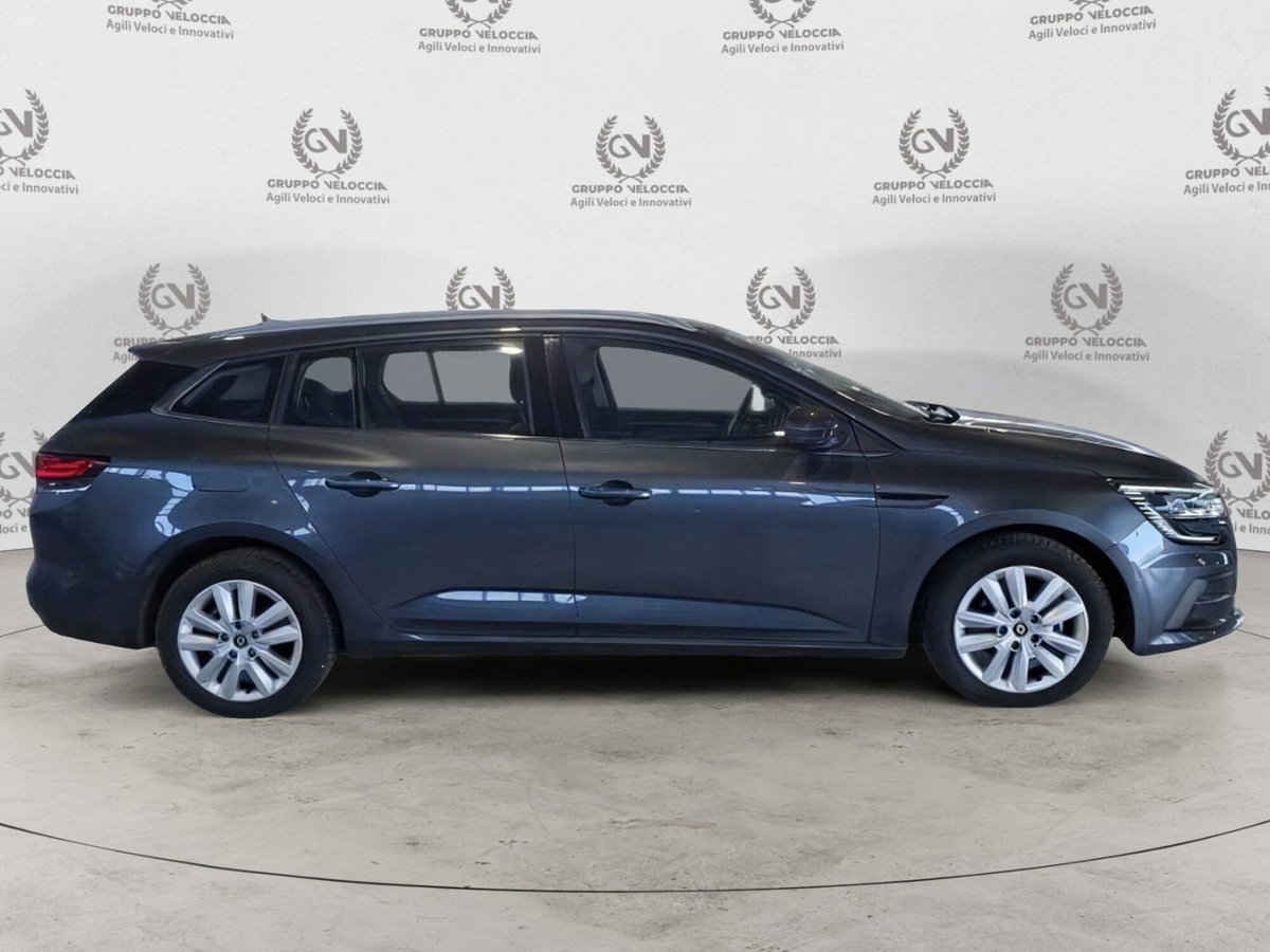 Renault Mégane Sporter Blue dCi 115 CV Business (9)
