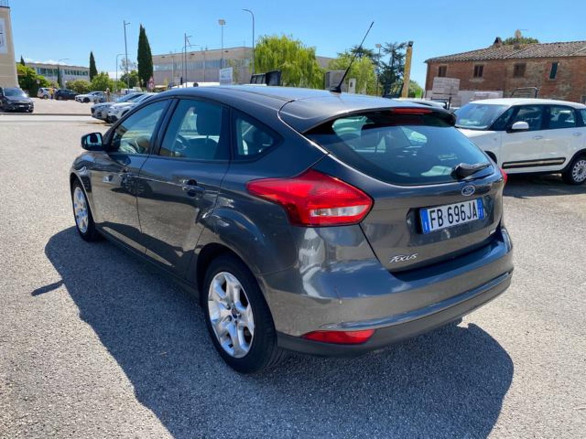 Ford Focus 1.0 EcoBoost 100 CV 5p. Business (4)
