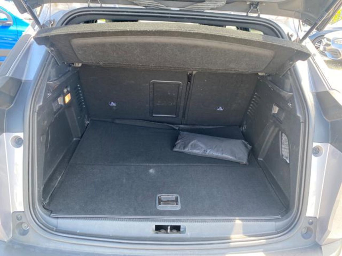 Peugeot 3008 Hybrid4 300 e-EAT8 Allure Pack (7)