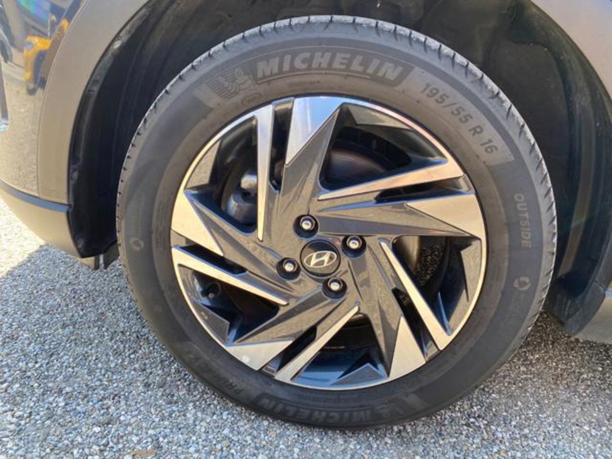 Hyundai Bayon 1.2 mpi Exclusive (11)