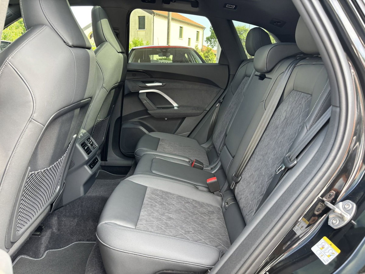 Audi Q5 40 TDI 204 CV quattro S tronic S line plus (9)