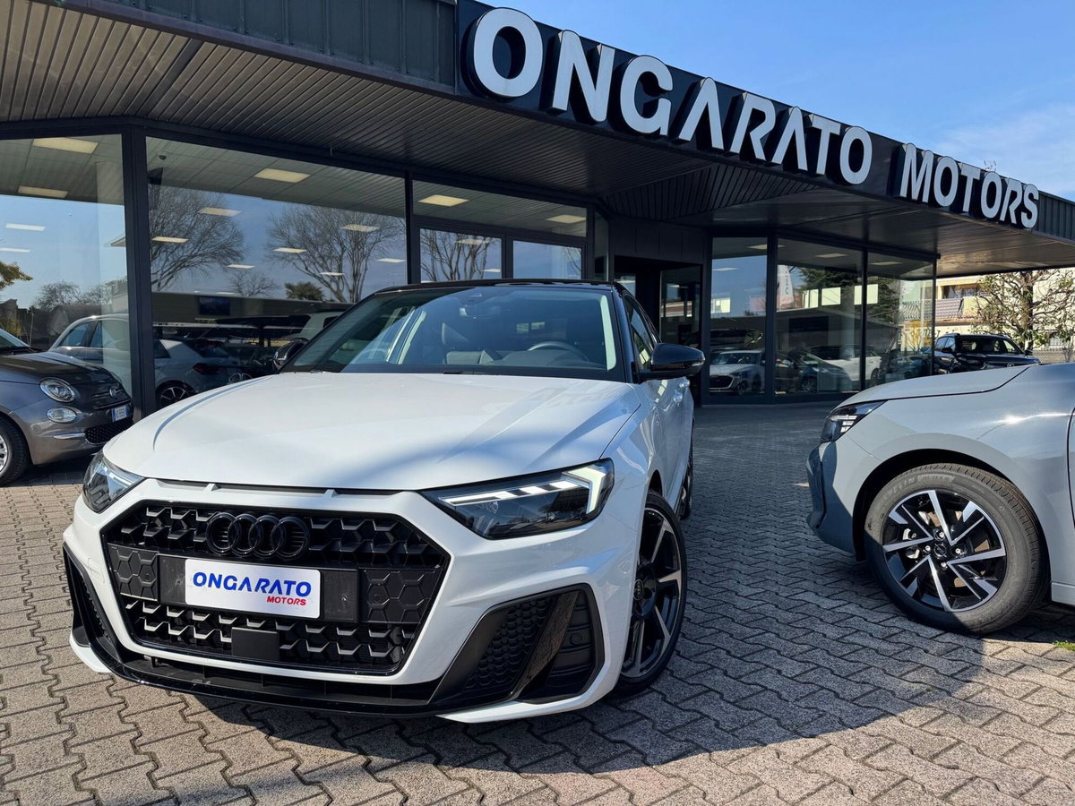 Audi A1 Sportback 30 1.0 tfsi Identity Black 116cv s-tronic