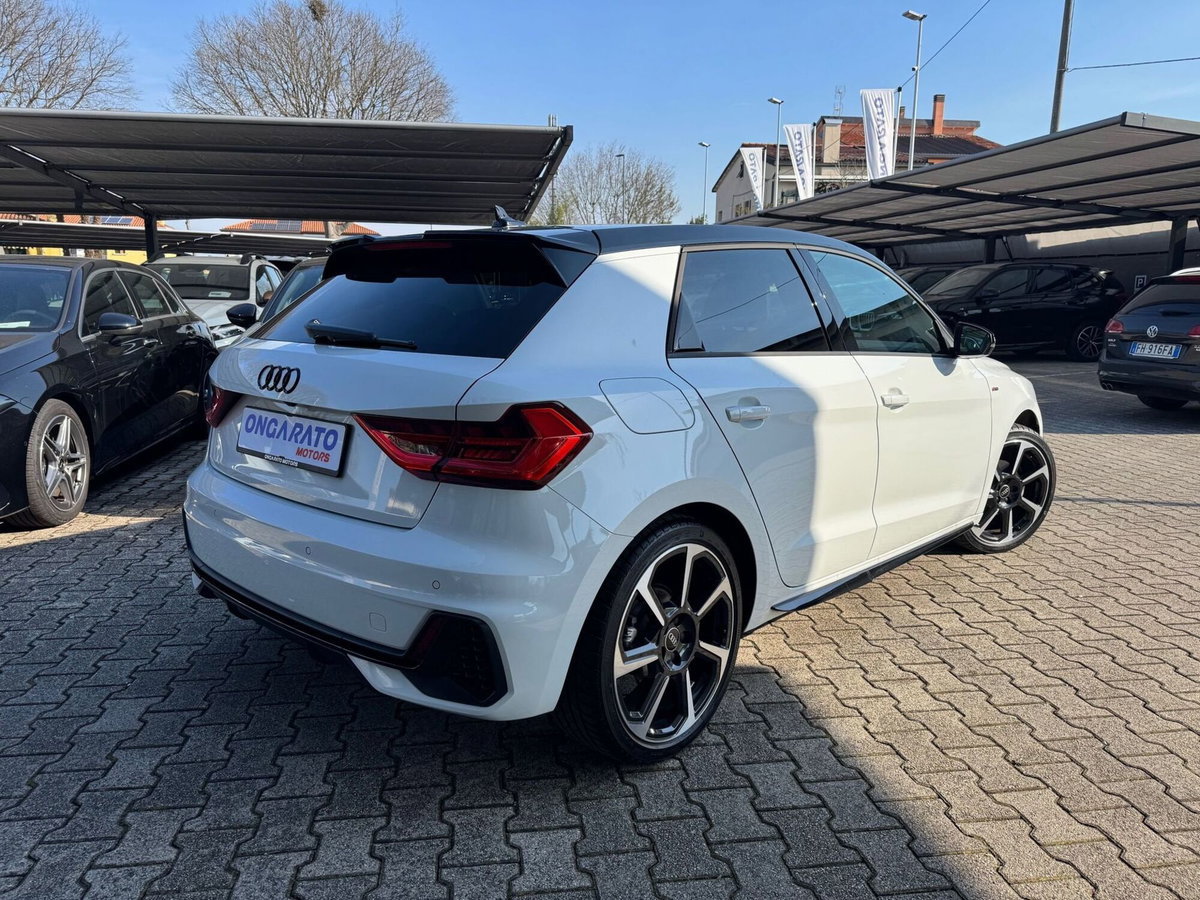 Audi A1 Sportback 30 1.0 tfsi Identity Black 116cv s-tronic (6)