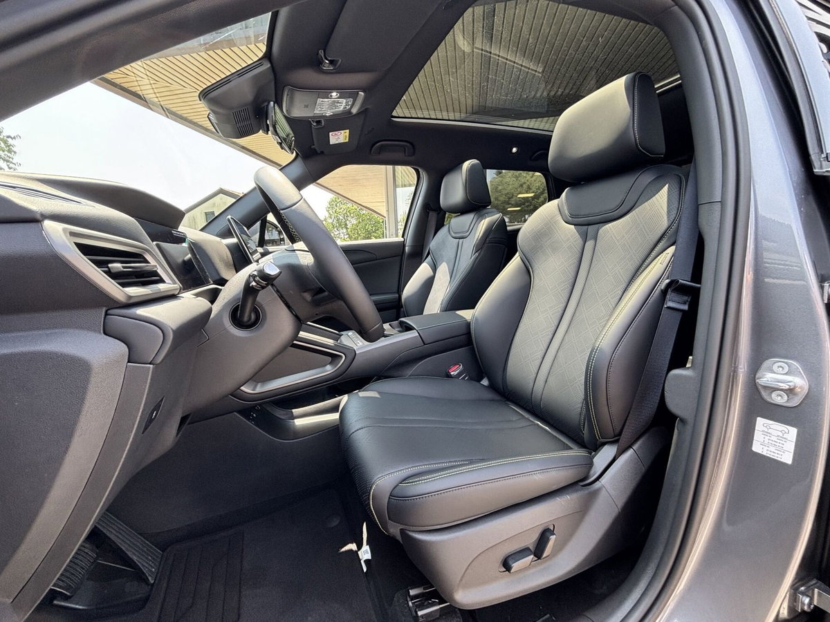 Byd Atto 2 DM-i 1.5 phev Boost 212cv (11)
