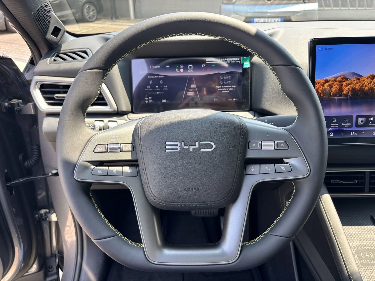 Byd Atto 2 DM-i 1.5 phev Boost 212cv (13)