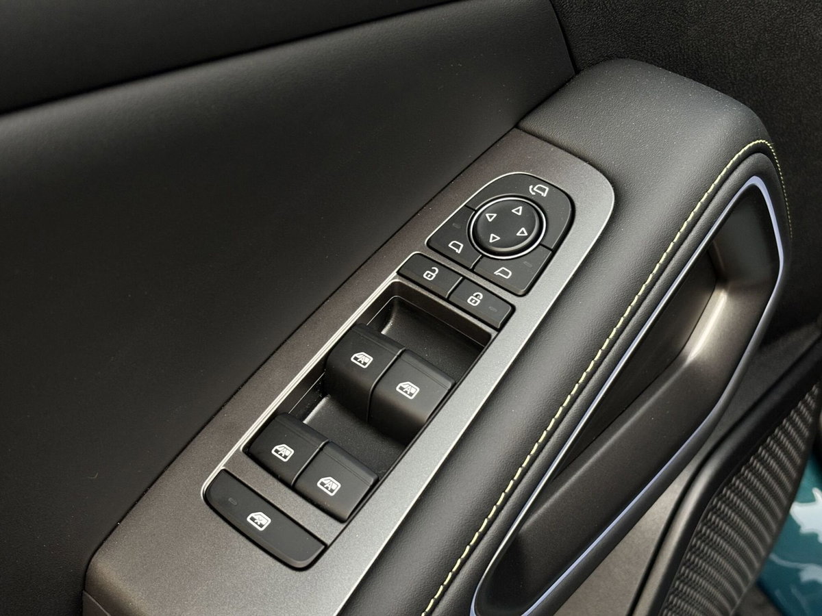 Byd Atto 2 DM-i 1.5 phev Boost 212cv (12)
