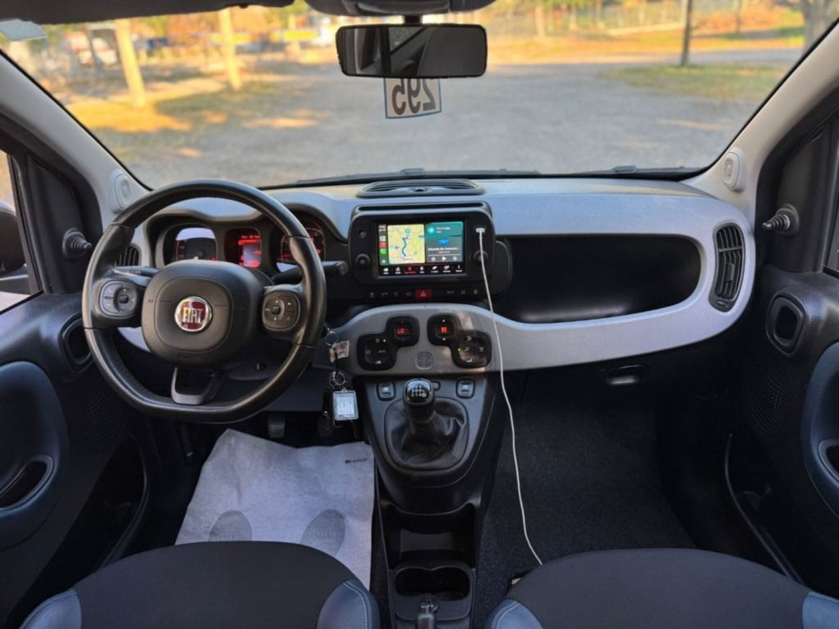 Fiat Panda 1.0 FireFly S&S Hybrid City Cross (9)