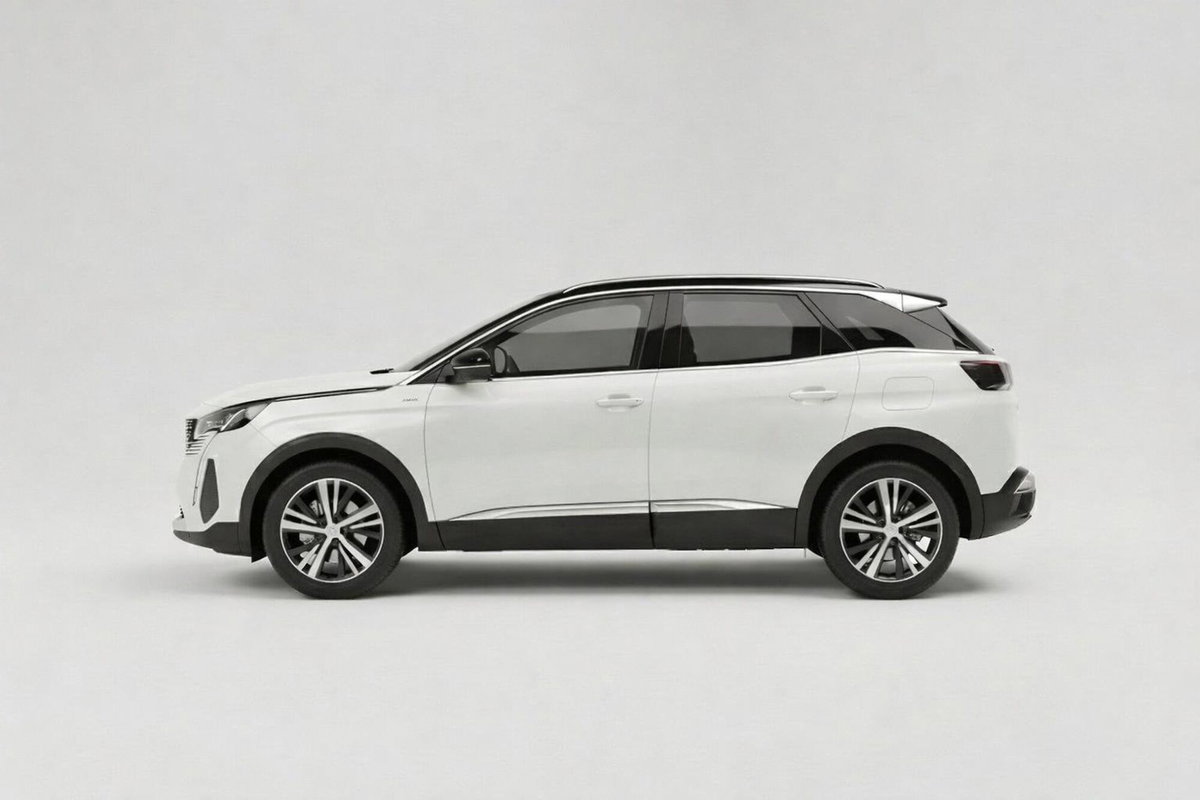 Peugeot 3008 Hybrid4 300 e-EAT8 GT (2)