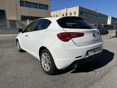 Alfa Romeo Giulietta 1.6 JTDm Super 120cv tct (4)